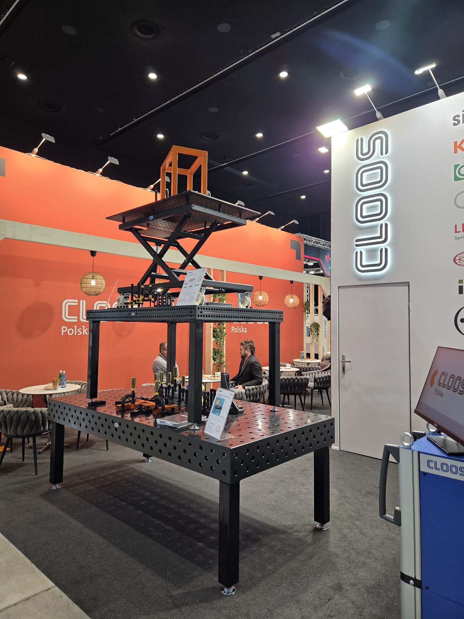 ExpoWelding_CLOOS-Polska_stoły
