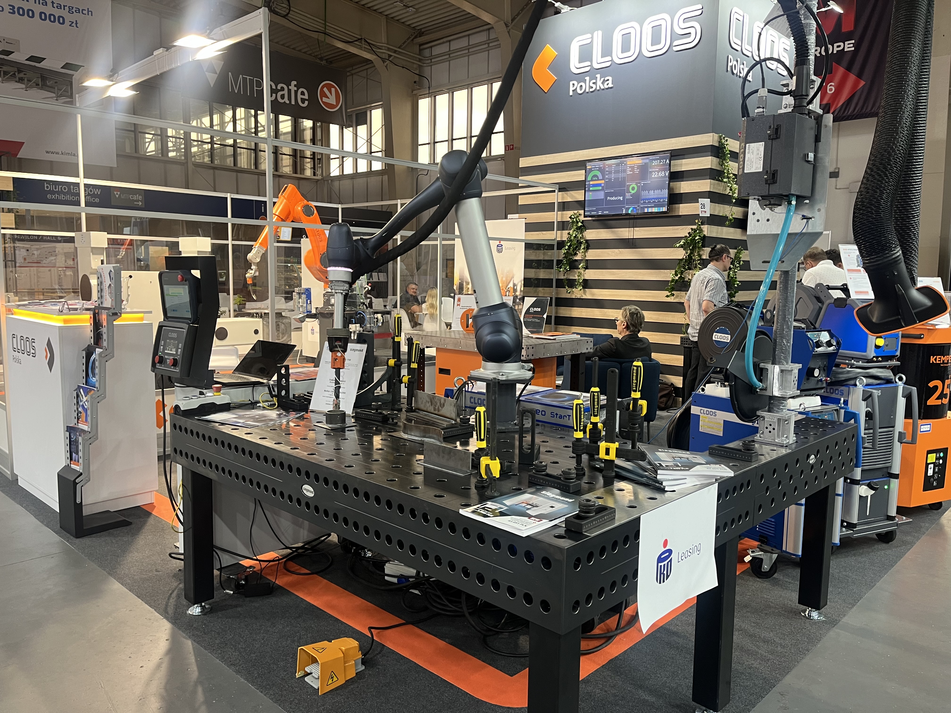Targi ITM - cobot